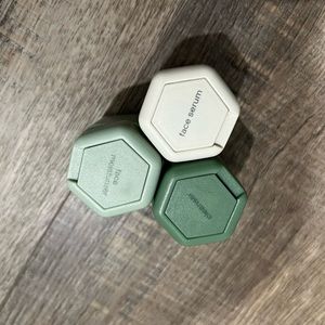 Like-new, Cadence magnetic and refillable capsule set